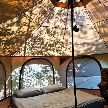 V Ihlici Campismo de Luxo